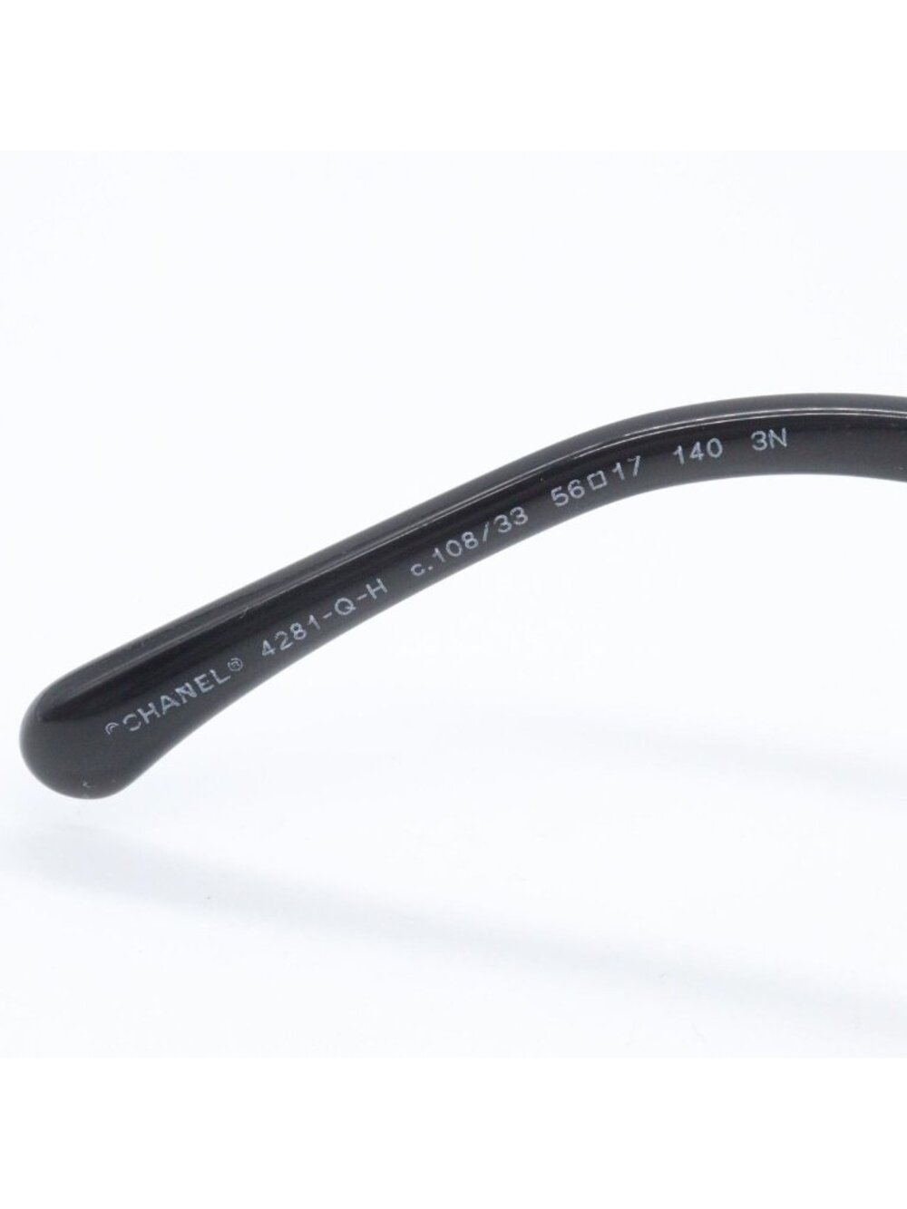 Chanel Sunglasses 108 33 Black - Picture 4 of 7